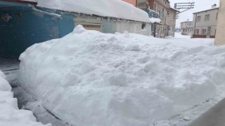 Bayburtun en büyük mahallesi olan Şingah kara gömüldü vatandaşlar belediyeden acil yardım bekliyor