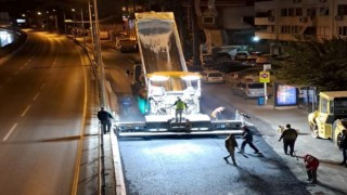 Bayraklıda yol ve köprü yenileme çalışmaları sürüyor
