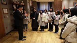 Belediye Başkanı Eyüp Kahveci, Kent Konseyi Çocuk Meclisi üyeleriyle bir araya geldi