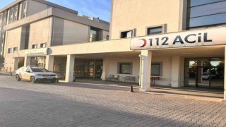 Besnide iki otomobil çarpıştı: 2 yaralı