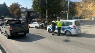 Bilecikte seyir halinde kontrolden çıkan motosiklet devrilirken, sürücüsü yaralandı