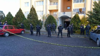 Bir dairede cesedi bulunan 2 kişinin cinayete kurban gittiği anlaşıldı