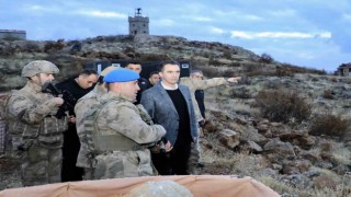 Bitlis Valisi Karakaya askeri üs bölgesini ziyaret etti