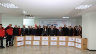 Bitliste öğrencilere mont ve bot yardımı
