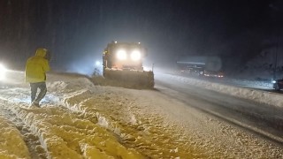 Bolu Dağında kar yağışı etkili oluyor