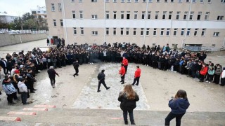 Bozüyükte Kumral Abdal Anadolu Lisesi öğrencilerine yangın eğitimi