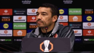 Bronckhorst: Galip gelmek için buradayız