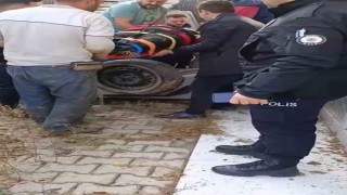 Bursada kontrolden çıkan, otomobil sitenin bahçesine uçtu : 1 yaralı
