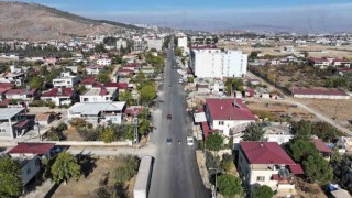 Büyükşehir belediyesinden Türkoğlunda yol yatırımları