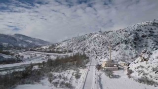 Çamolukta kar güzelliği dronla görüntülendi