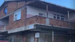 Cezaevinden izinli çıktı, eşini uykusunda boğarak öldürdü