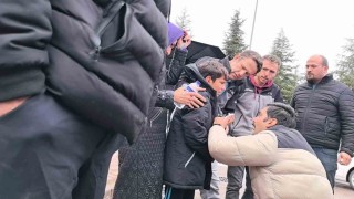 Cip ile otomobil çarpıştı: 1i çocuk 2 kişi yaralandı