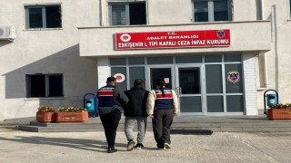 Çocuğun cinsel istismarı suçundan aranan yabancı uyruklu şahıs yakalandı