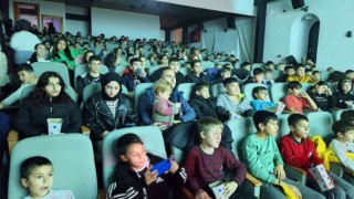 Çocuklara özel günlerinde sinema etkinliği