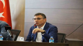 Çöp kovası dururken yerlere atılan izmariti gören başkan cezayı duyurdu