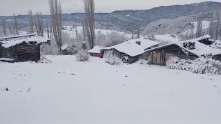 Çorumda kar yağışı köyleri beyaza bürüdü