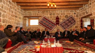 Çukurcanın tarihi taş evleri turizme açıldı