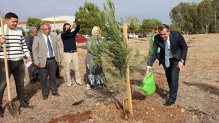 Çukurova Üniversitesi'nde 150 Fidan Toprakla Buluştu