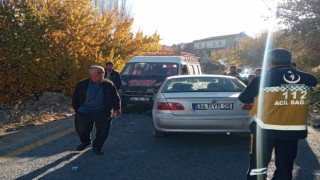 Darendede minibüs ile otomobilin karıştığı kazada 2 kişi yaralandı
