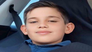 Dedesinin çalışır halde bıraktığı traktörle göle devrilen çocuk hayatını kaybetti
