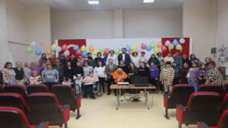 Devrek Engelsiz Yaşam Merkezinde doğum günü kutlaması