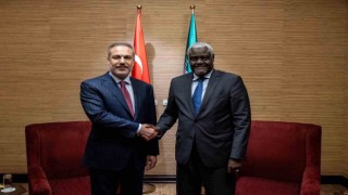 Dışişleri Bakanı Fidan, AfB Komisyonu Başkanı Muhammed ile bir araya geldi