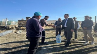 Diyadinde köy yolları yeni görünüme kavuşuyor