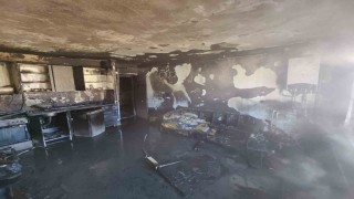 Diyarbakırda ev yangını: 2 vatandaş itfaiye ekiplerince kurtarıldı