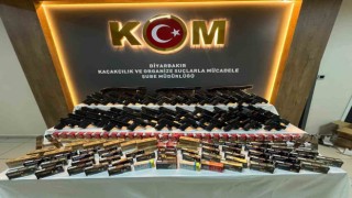 Diyarbakırda operasyon düzenlenen evden cephane çıktı: Çok sayıda silah ve mühimmat ele geçirildi