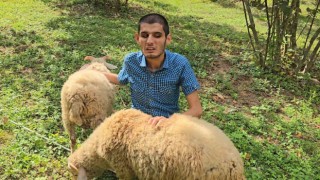 Doğuştan görme engelli genç; engelli insanlara umut oldu
