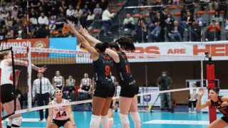 Eczacıbaşı Dynavit evinde set vermedi