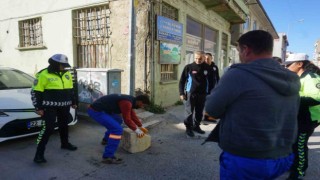 Edirnede polis ve zabıta ekiplerinden duba uygulaması