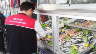 Edremitte tarım müdürlüğü balıkçılara göz açtırmıyor