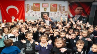 Efelerin minik öğrencileri Atatürkü andı