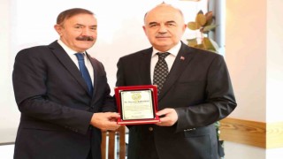 ‘Efsane Özel kalem Müdürü emekli oldu