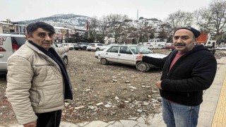 Efsane Vali Yazıcıoğlunun da görev yaptığı tarihi valilik binasının yıkımı Tokat esnafını zora soktu