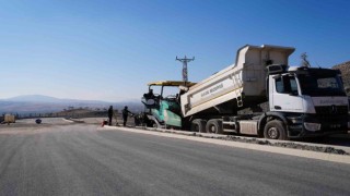 Elazığ Belediyesi, yol genişletme çalışmalarına devam ediyor