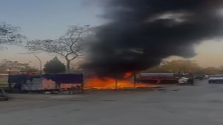 Elazığda hurda atıklar alev alev yandı