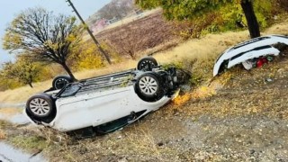 Elazığda otomobil takla attı: 2 yaralı