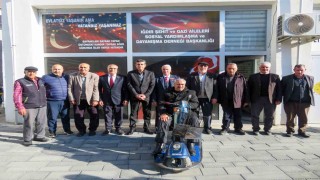 Emniyet Müdürü Erden Sakaryadan, Iğdır Şehit ve Gazi Aileleri Sosyal Yardımlaşma ve Dayanışma Derneğine ziyaret