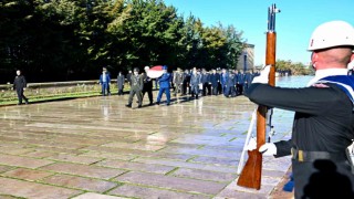 Emniyet Teşkilatı, Atatürk Haftası dolayısıyla Anıtkabiri ziyaret etti