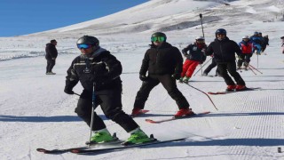 Erciyeste kayak sezonu başladı