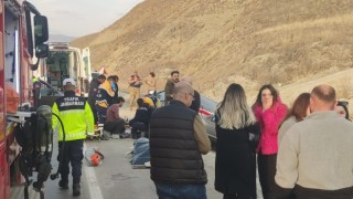 Erzurumdaki kazada can pazarı yaşandı: 2 ölü, 3 yaralı