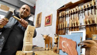 Erzurumlu ahşap ustasının eserleri göz kamaştırıyor