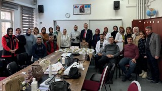 Erzurumlu tatlıcıdan 1000 öğretmene tatlı ve pasta ikramı