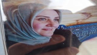 Eşini ve kendi arkadaşını bıçaklayarak öldürdü