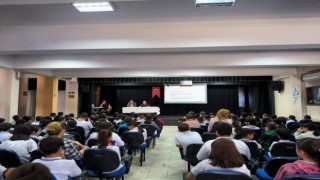 Eskişehir Orgeneral Halil Sözer Ortaokulunda ‘Medya Okuryazarlığı dersi eğitim semineri