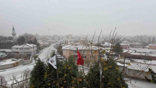 Eskişehirde kış mevsiminin ilk kar yağışı başladı