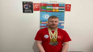 Evinde salon kurdu, Görme Engelliler Halter Şampiyonasında dünya ikincisi oldu