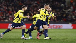Fenerbahçe, Pragda golcüleriyle kazandı